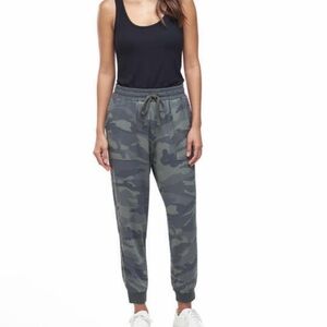 Splendid Women’s Camo Print Jogger Pants Drawstring Waist Casual Lounge